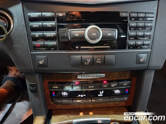 Mercedes-Benz E-Class 2011 3.5 автомат (гидро), миниатюра 12