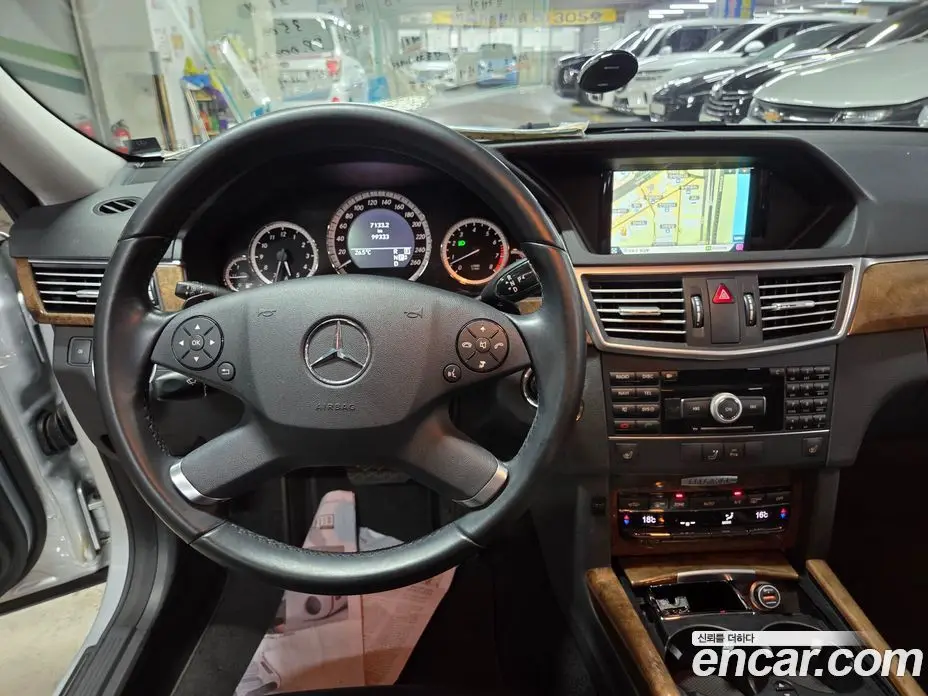 Mercedes-Benz E-Class 2011 3.5 автомат (гидро), фото 18