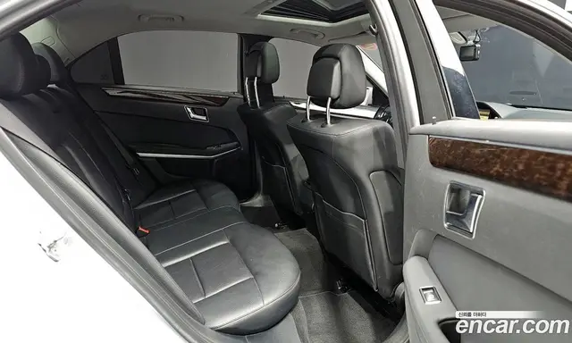 Mercedes-Benz E-Class 2011 1.8 автомат (гидро), миниатюра 11