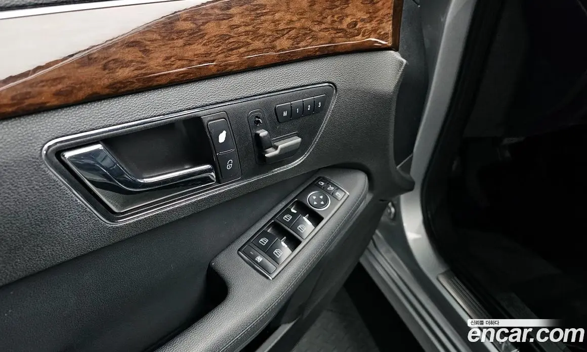 Mercedes-Benz E-Class 2011 1.8 автомат (гидро), фото 13