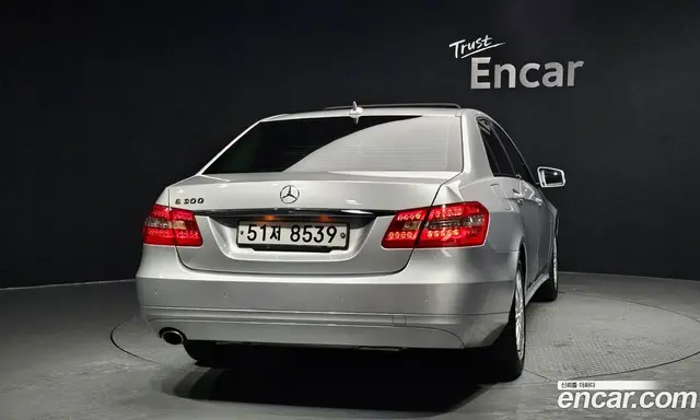 Mercedes-Benz E-Class 2011 1.8 автомат (гидро), миниатюра 4