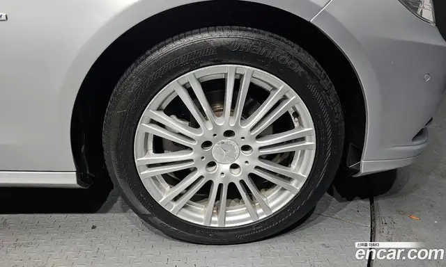 Mercedes-Benz E-Class 2011 1.8 автомат (гидро), миниатюра 5