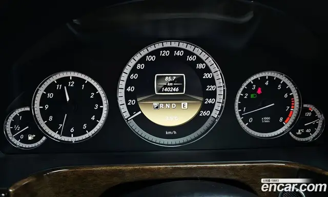 Mercedes-Benz E-Class 2011 1.8 автомат (гидро), миниатюра 8