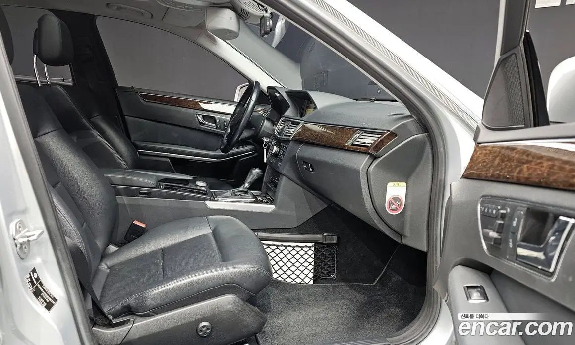 Mercedes-Benz E-Class 2011 1.8 автомат (гидро), фото 10