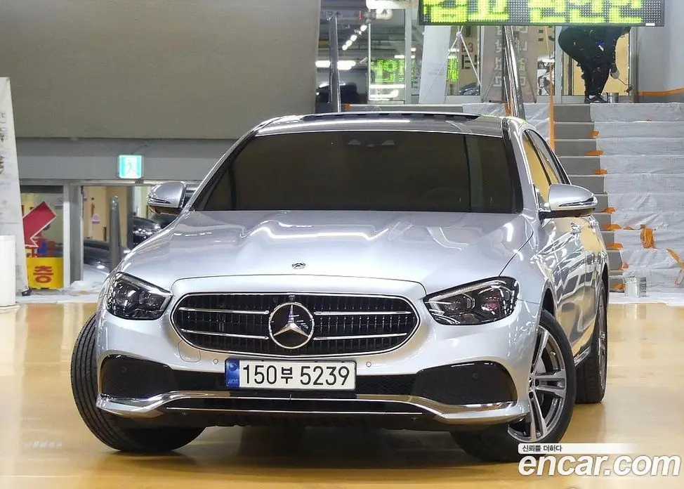 Mercedes-Benz E-Class 2022 2.0 автомат (гидро), фото 3