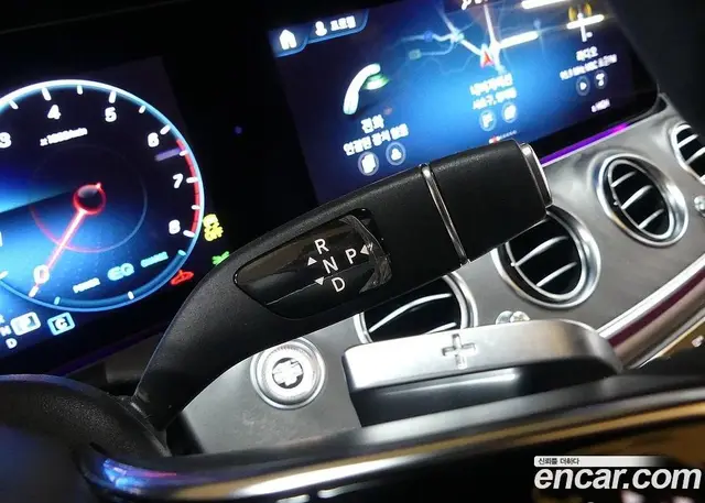 Mercedes-Benz E-Class 2022 2.0 автомат (гидро), миниатюра 9