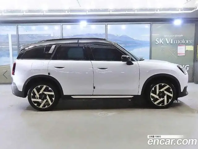Mini Countryman 2024 2.0 автомат (гидро), миниатюра 3