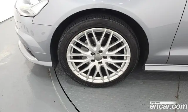 Audi A6 2018 2.0 автомат (гидро), миниатюра 5