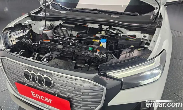 Audi Q4 e-tron 2025 0.2 автомат (гидро), миниатюра 5 Audi Q4 e-tron 2025 0.2 автомат (гидро), миниатюра 5