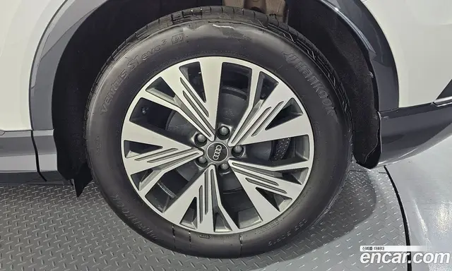 Audi Q4 e-tron 2025 0.2 автомат (гидро), миниатюра 6 Audi Q4 e-tron 2025 0.2 автомат (гидро), миниатюра 6