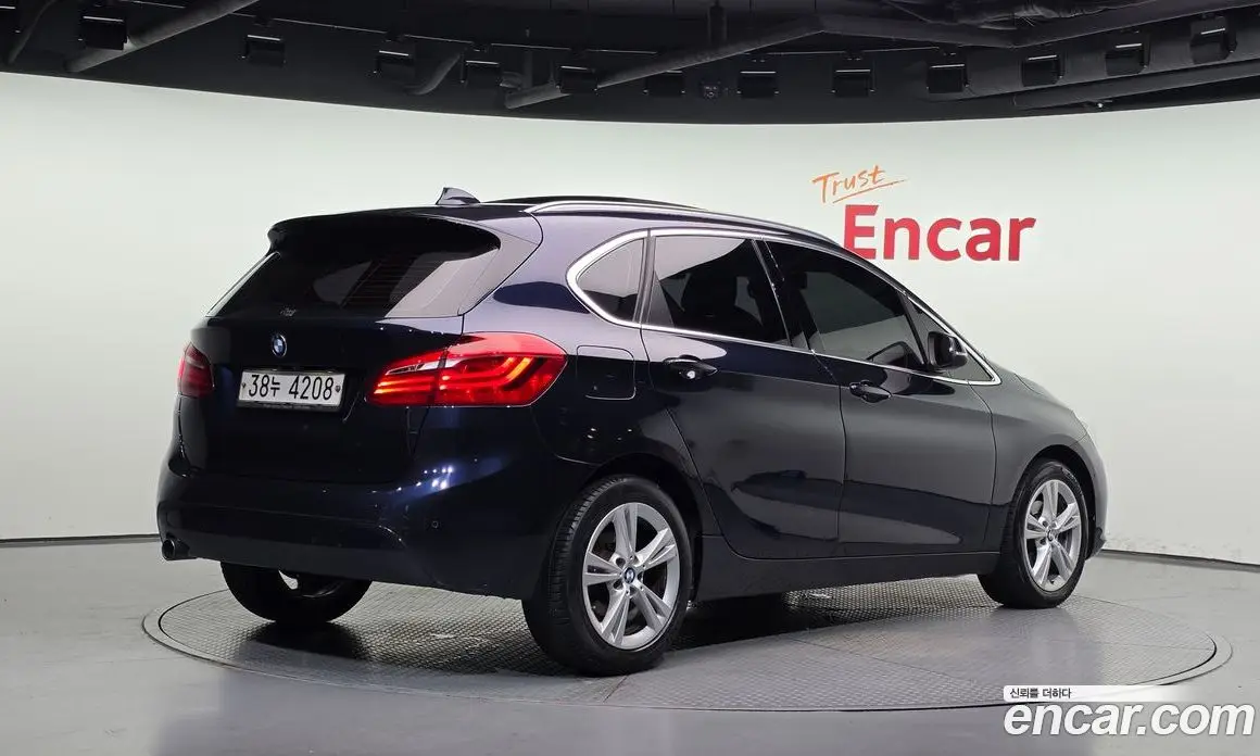 BMW 2 серия 2018 2.0 автомат (гидро), фото 2