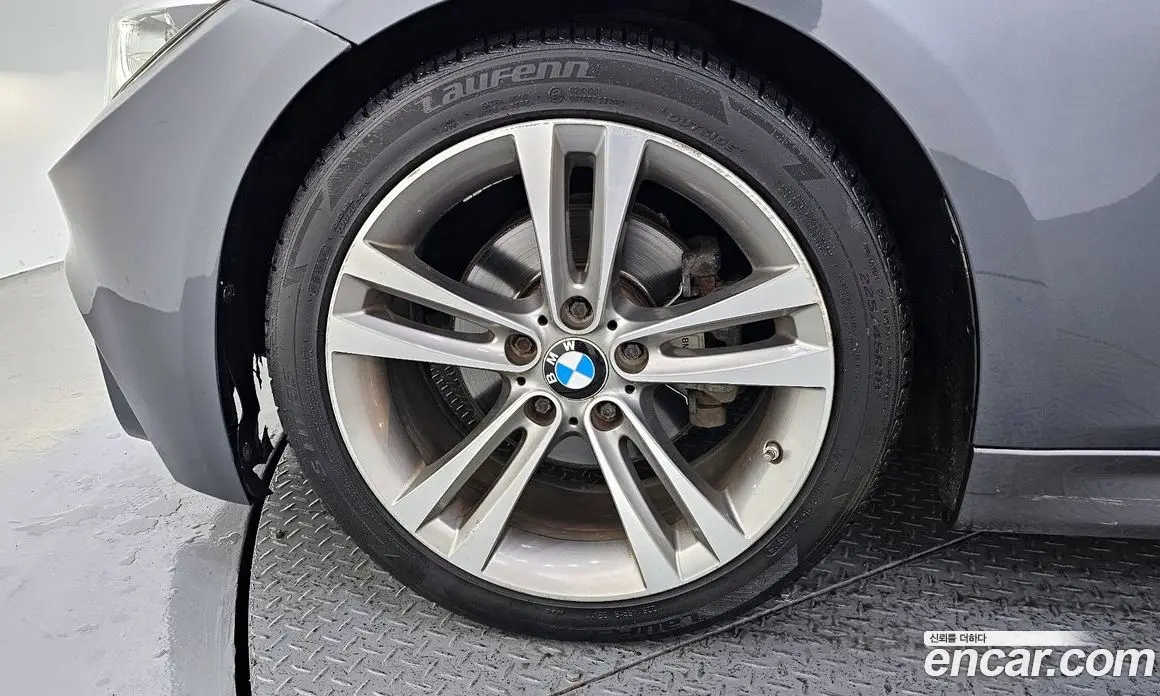 BMW 3 серия 2015 2.0 автомат (гидро), фото 5