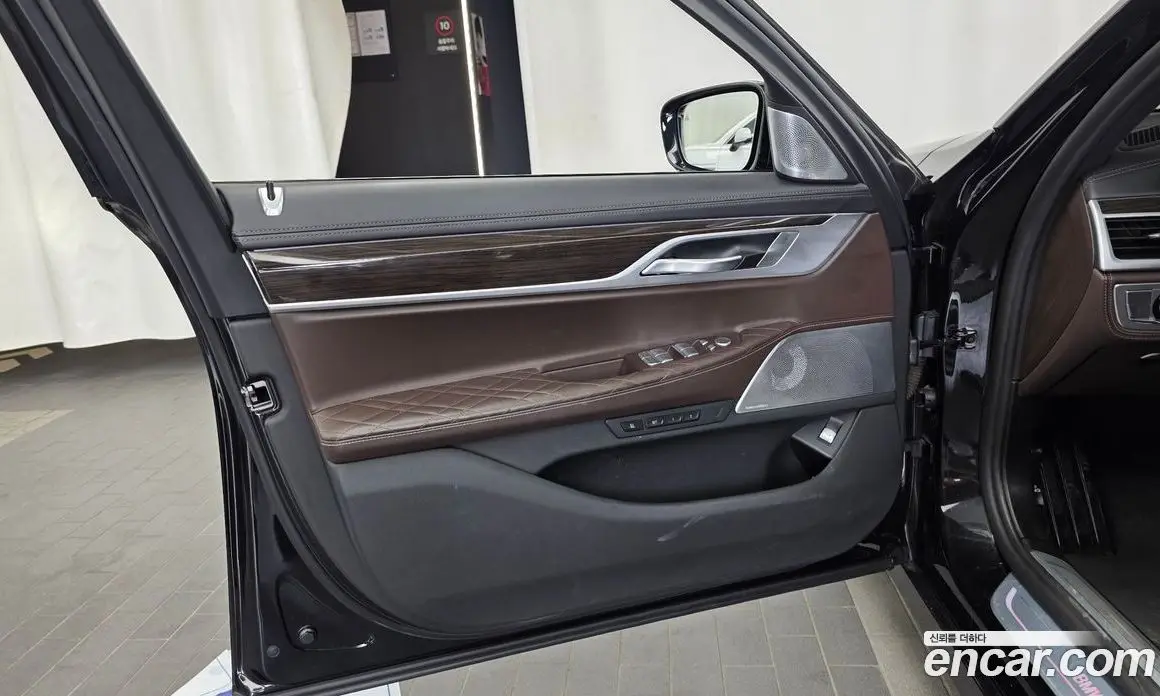 BMW 7 серия 2021 3.0 автомат (гидро), фото 14