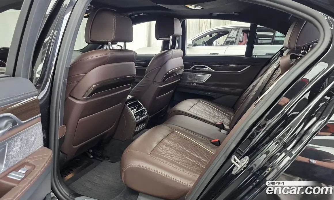 BMW 7 серия 2021 3.0 автомат (гидро), фото 16
