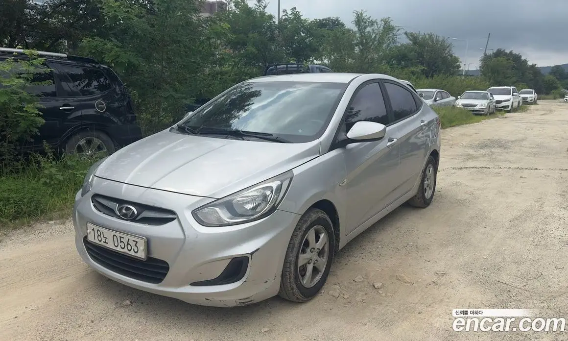 Hyundai Accent 2012 1.6 автомат (гидро), фото 2