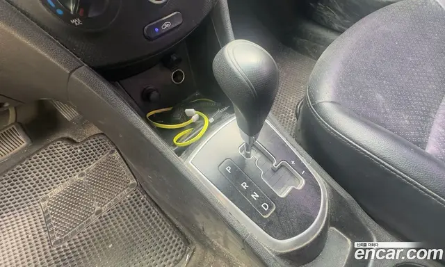 Hyundai Accent 2012 1.6 автомат (гидро), миниатюра 12