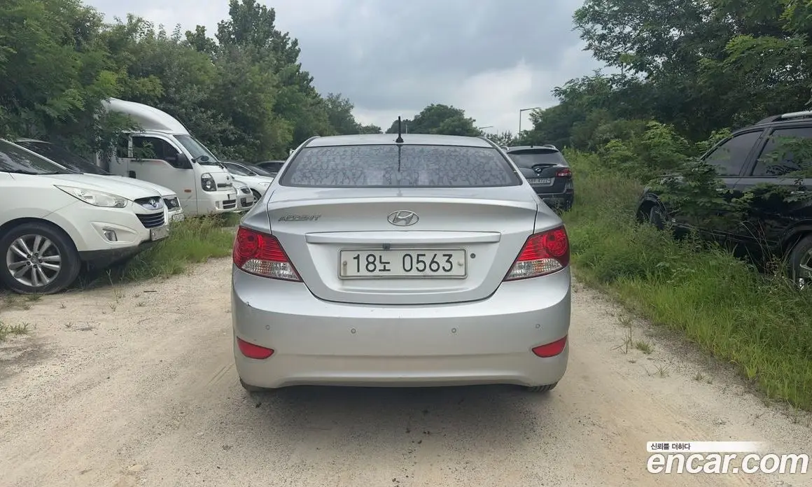 Hyundai Accent 2012 1.6 автомат (гидро), фото 4