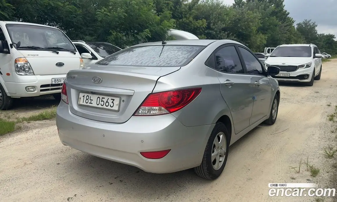 Hyundai Accent 2012 1.6 автомат (гидро), фото 5