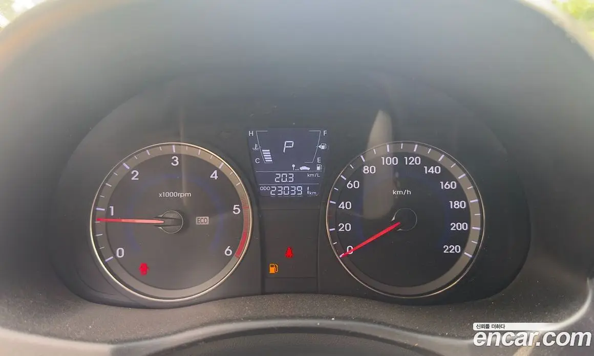 Hyundai Accent 2012 1.6 автомат (гидро), фото 9