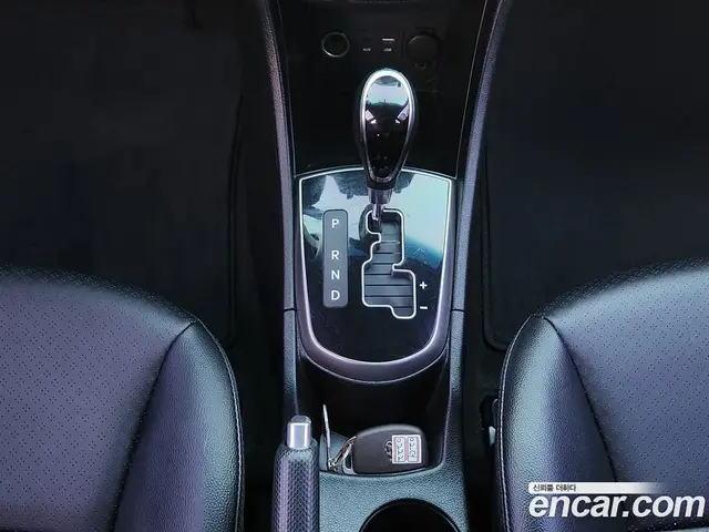 Hyundai Accent 2015 1.6 автомат (гидро), миниатюра 11