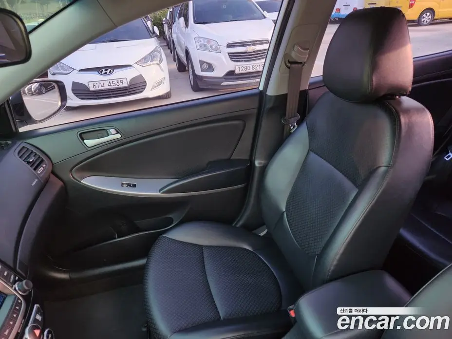 Hyundai Accent 2015 1.6 автомат (гидро), фото 16