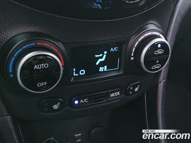 Hyundai Accent 2015 1.6 автомат (гидро), миниатюра 8