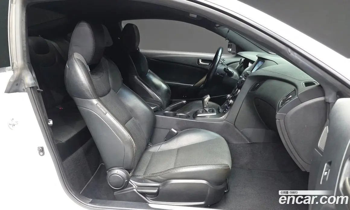 Hyundai Genesis 2012 2.0 механика, фото 11 Hyundai Genesis 2012 2.0 механика, фото 11