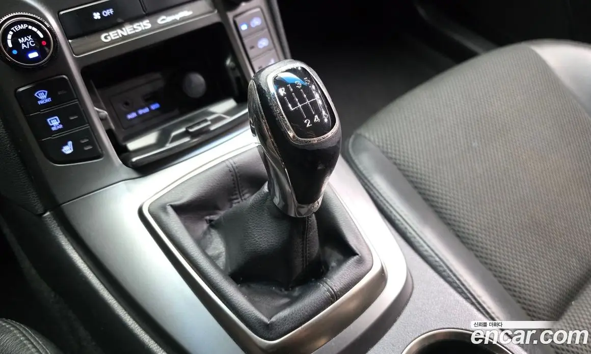 Hyundai Genesis 2012 2.0 механика, фото 9 Hyundai Genesis 2012 2.0 механика, фото 9