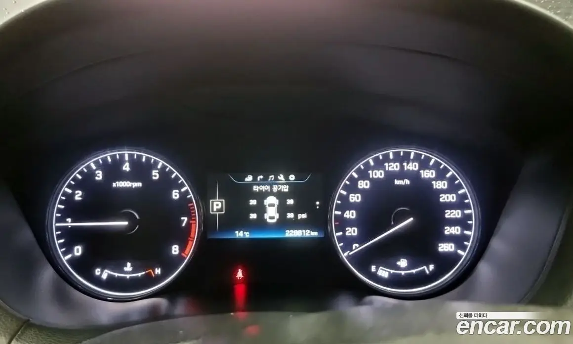 Hyundai Genesis 2016 3.8 автомат (гидро), фото 17