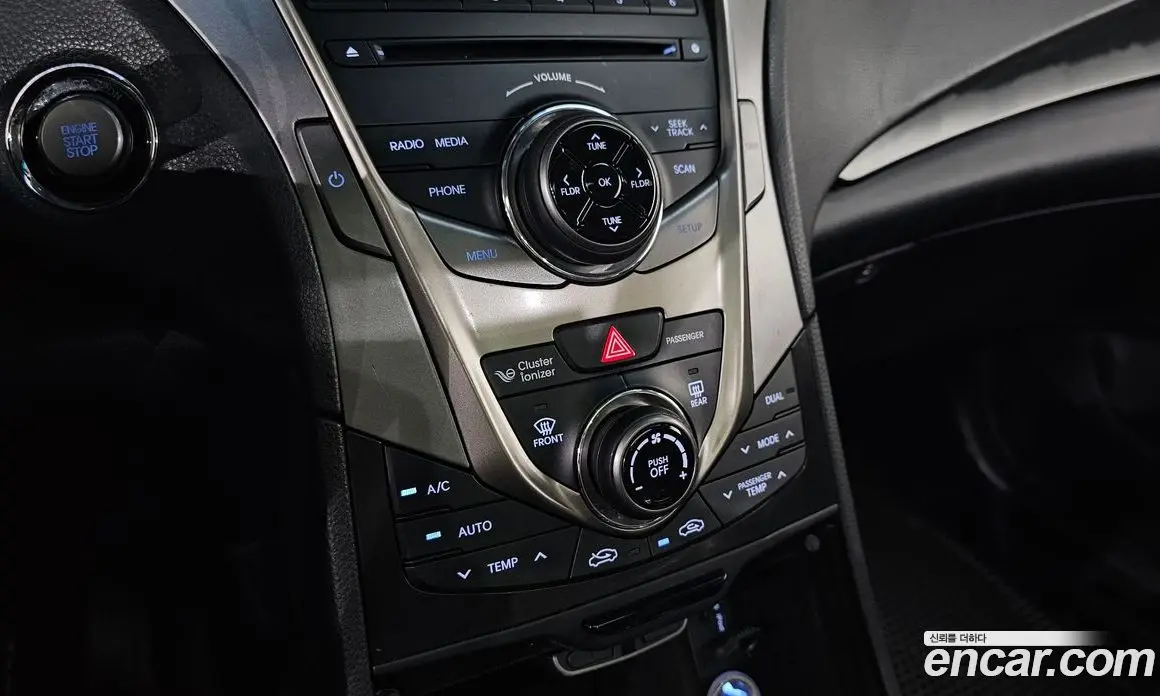 Hyundai Grandeur 2014 3.0 автомат (гидро), фото 17