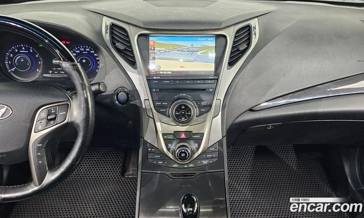 Hyundai Grandeur 2014 3.0 автомат (гидро), фото 18