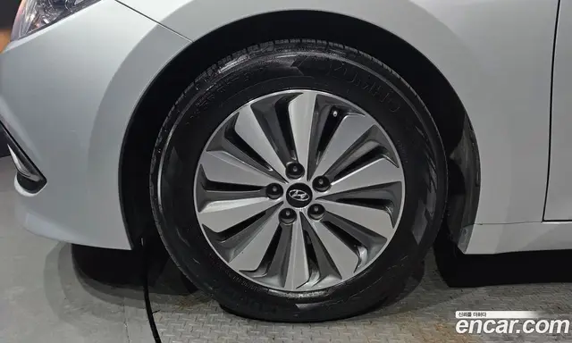 Hyundai Grandeur 2015 2.4 автомат (гидро), миниатюра 5 Hyundai Grandeur 2015 2.4 автомат (гидро), миниатюра 5