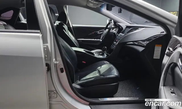 Hyundai Grandeur 2015 2.4 автомат (гидро), миниатюра 10 Hyundai Grandeur 2015 2.4 автомат (гидро), миниатюра 10