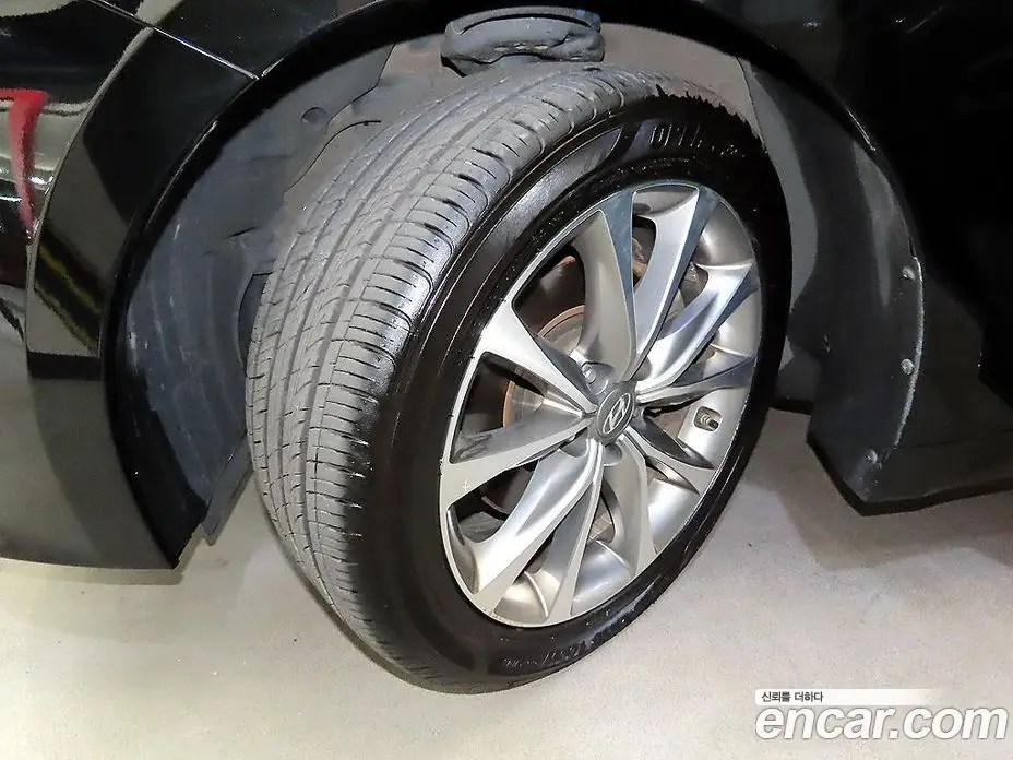 Hyundai Grandeur 2016 3.0 автомат (гидро), фото 20
