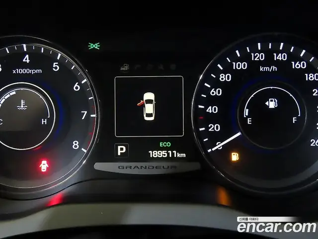 Hyundai Grandeur 2016 3.0 автомат (гидро), миниатюра 9