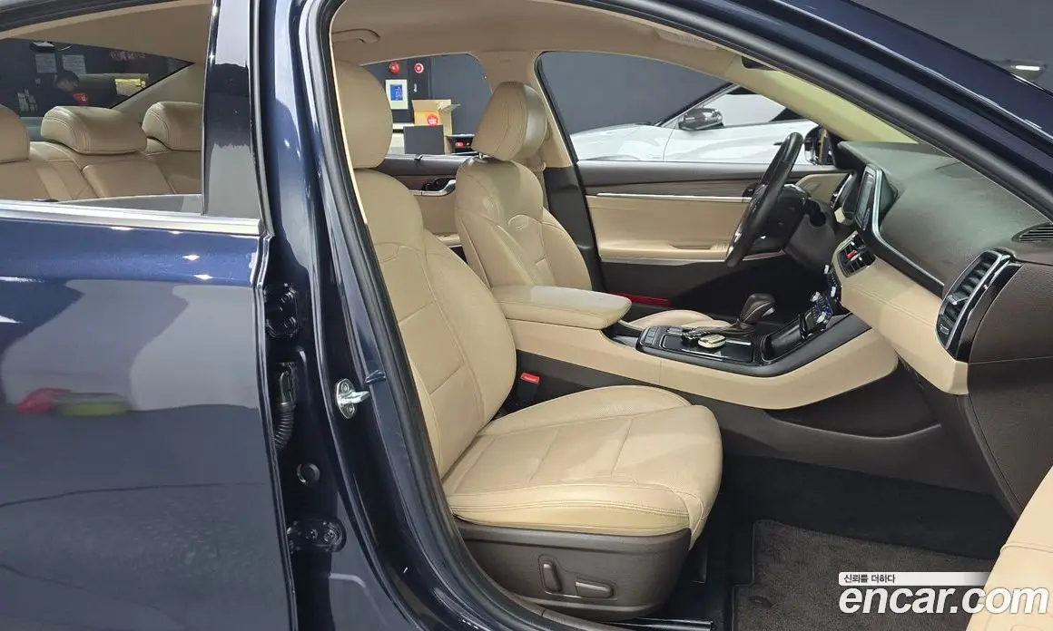 Hyundai Grandeur 2017 2.2 автомат (гидро), фото 15