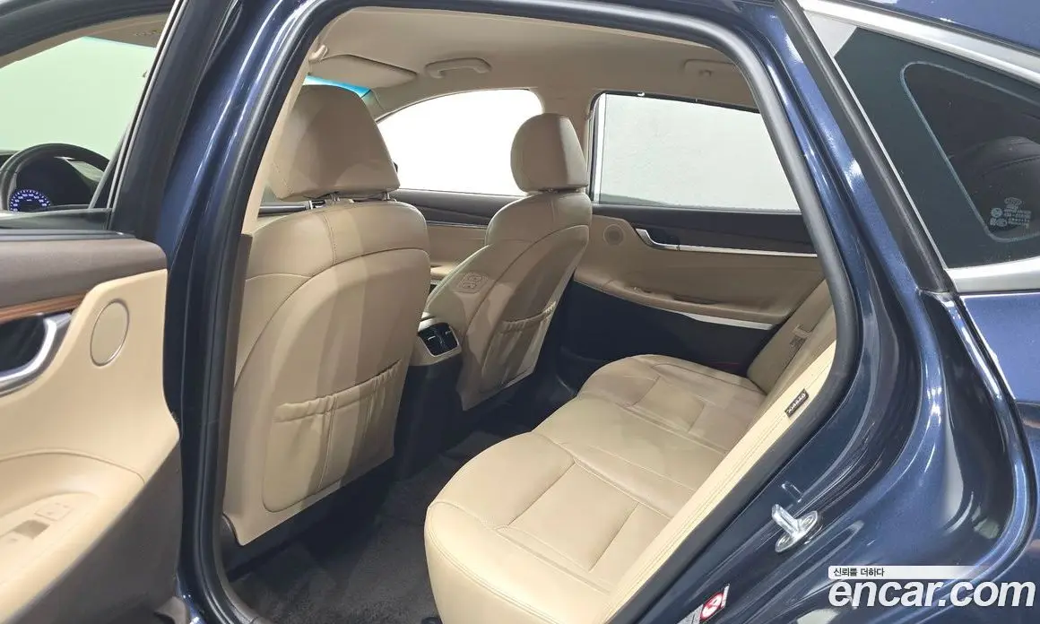 Hyundai Grandeur 2017 2.2 автомат (гидро), фото 16