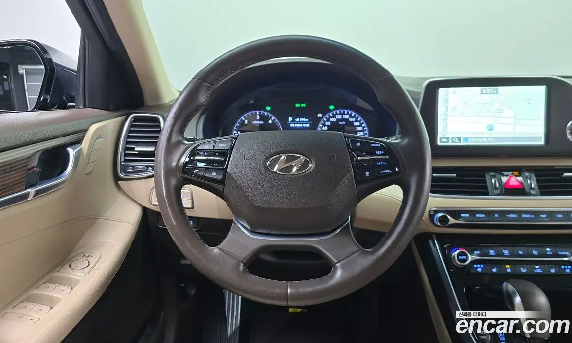 Hyundai Grandeur 2017 2.2 автомат (гидро), фото 17