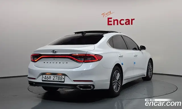 Hyundai Grandeur 2017 2.4 автомат (гидро), миниатюра 2 Hyundai Grandeur 2017 2.4 автомат (гидро), миниатюра 2