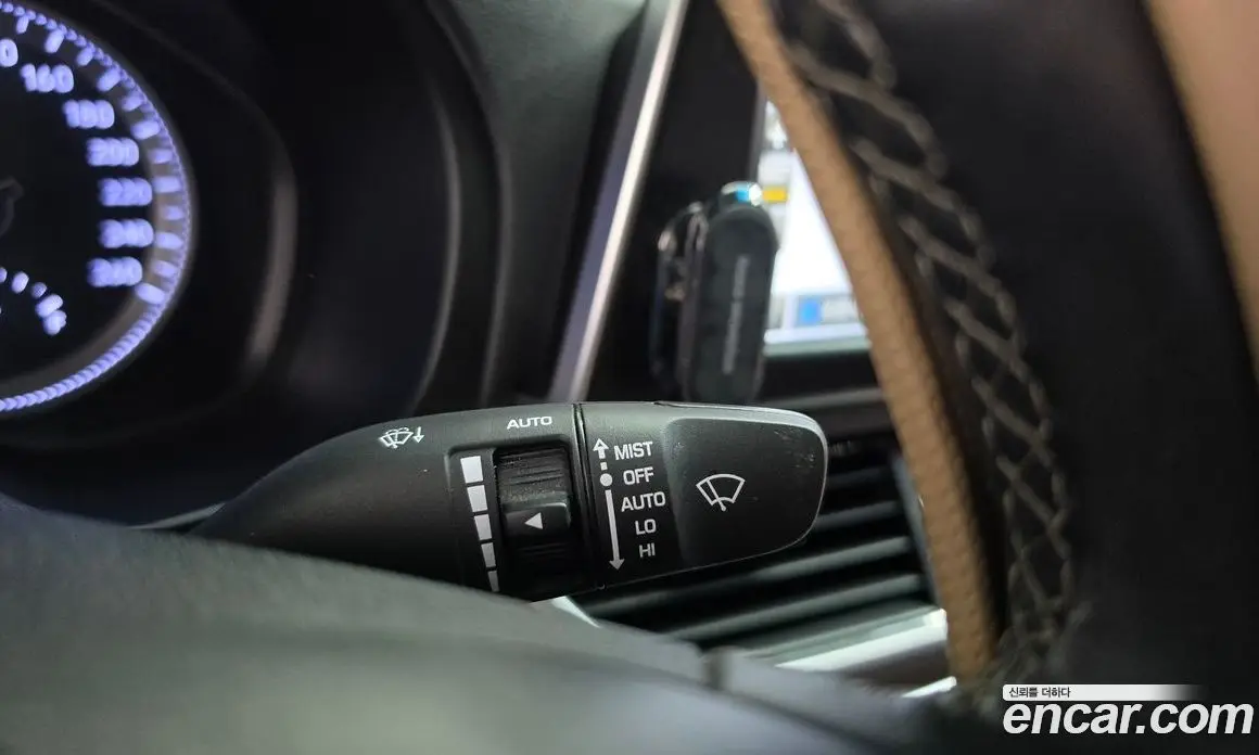 Hyundai Grandeur 2017 2.4 автомат (гидро), фото 17 Hyundai Grandeur 2017 2.4 автомат (гидро), фото 17