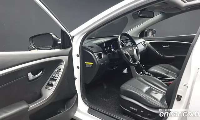 Hyundai i30 2013 1.6 автомат (гидро), миниатюра 10 Hyundai i30 2013 1.6 автомат (гидро), миниатюра 10