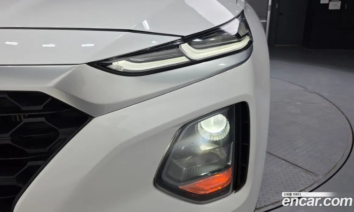 Hyundai Santa Fe 2018 2.0 автомат (гидро), фото 8