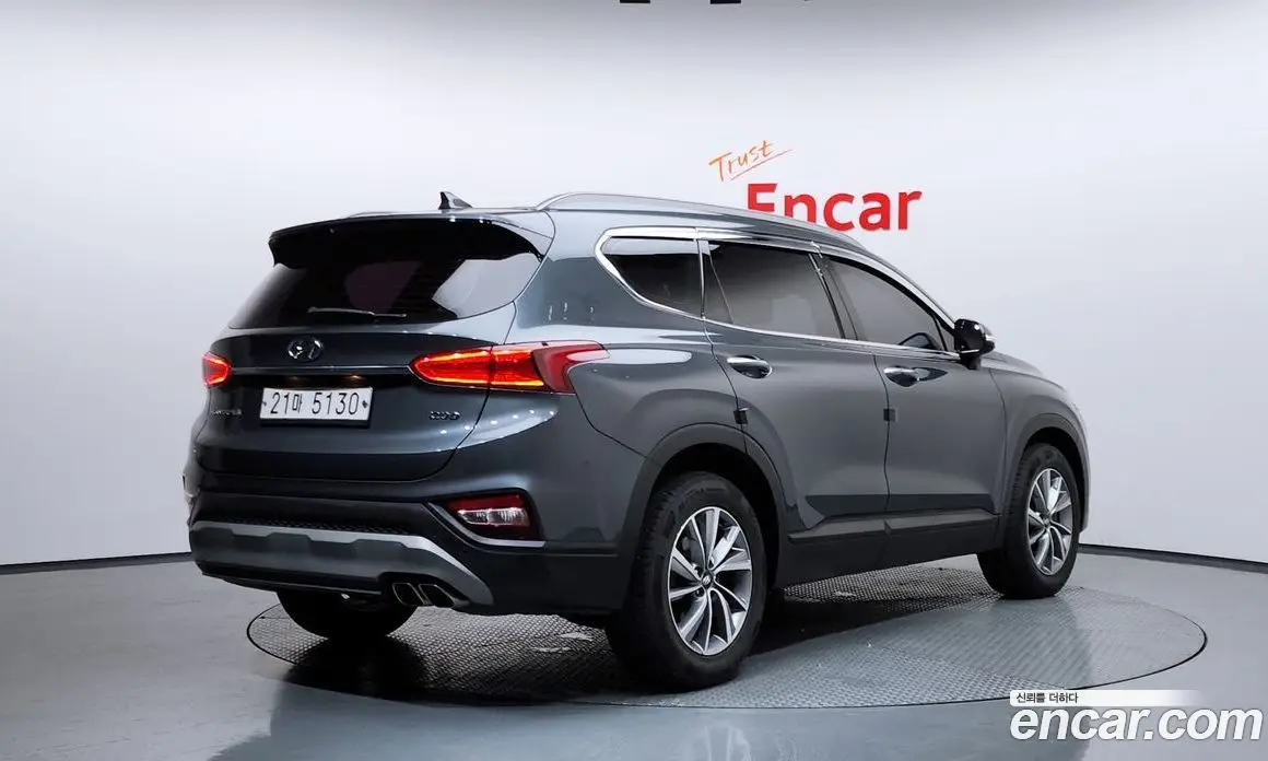 Hyundai Santa Fe 2019 2.0 автомат (гидро), фото 2