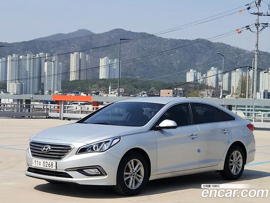 Hyundai Sonata 2014 2.0 автомат (гидро), фото 2