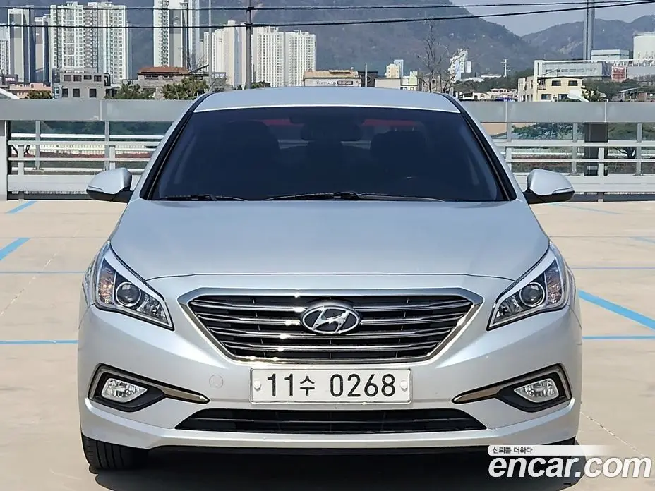 Hyundai Sonata 2014 2.0 автомат (гидро), фото 3