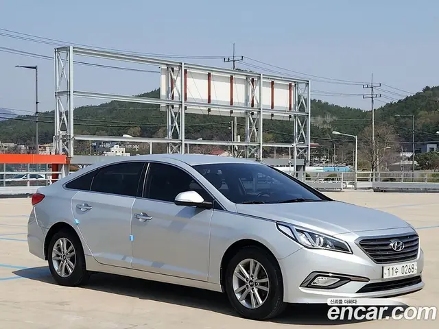 Hyundai Sonata 2014 2.0 автомат (гидро), миниатюра 4