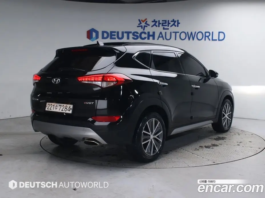 Hyundai Tucson 2017 1.7 автомат (гидро), фото 2