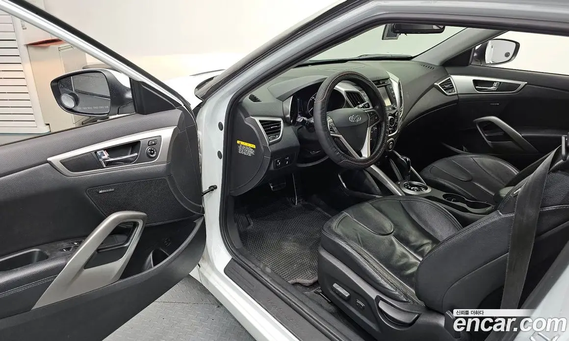 Hyundai Veloster 2011 1.6 автомат (гидро), фото 10