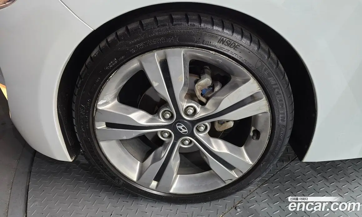 Hyundai Veloster 2012 1.6 автомат (гидро), фото 5
