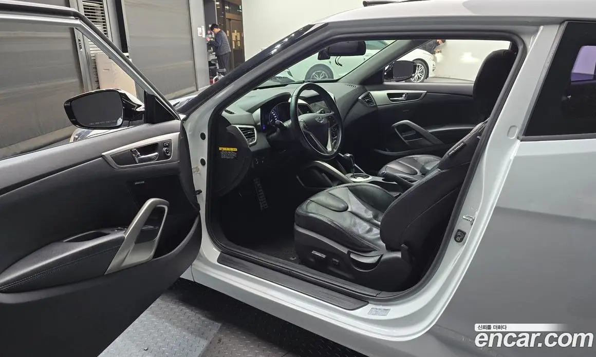 Hyundai Veloster 2012 1.6 автомат (гидро), фото 10